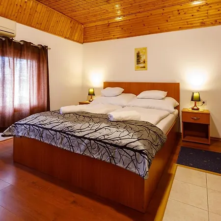 Panzio Bed & Breakfast