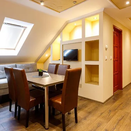 Panzio Bed & Breakfast 3*