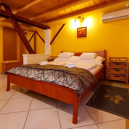 Panzio Bed & Breakfast 3*