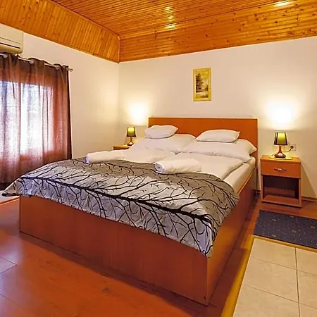 Bed & Breakfast Panzio 3*