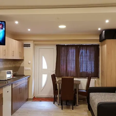 Panzio Bed & Breakfast 3*