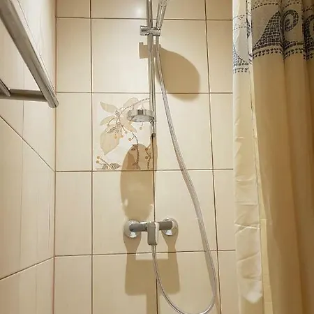 Panzio לינה וארוחת בוקר גיולה