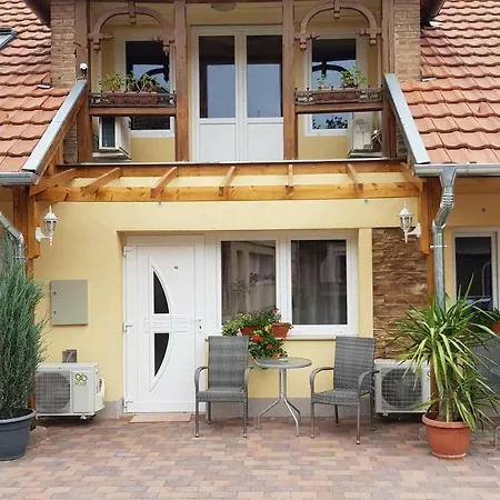 Bed & Breakfast Panzio Gyula