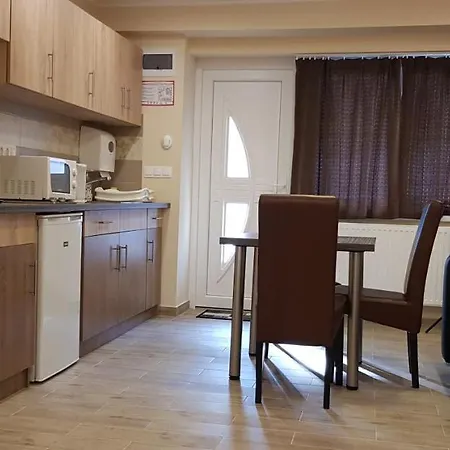 Bed & Breakfast Panzio 3*